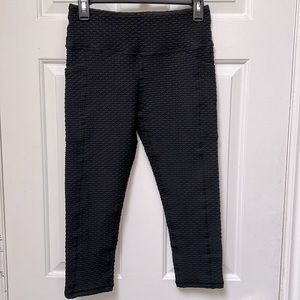 Constantly Varied Gear (CVG) Athlete Armor Black Capri Leggings Size Small